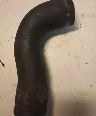 Toyota Avensis T220 Intercooler hose/pipe