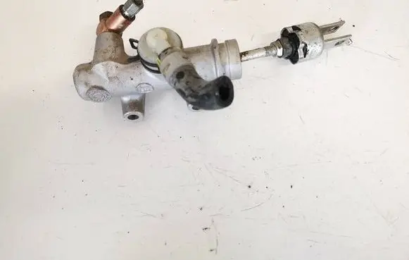 Lexus IS 220D-250-350 Clutch master cylinder 
