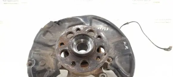 Mercedes-Benz GLK (X204) Front wheel hub 2043322901 2213370245