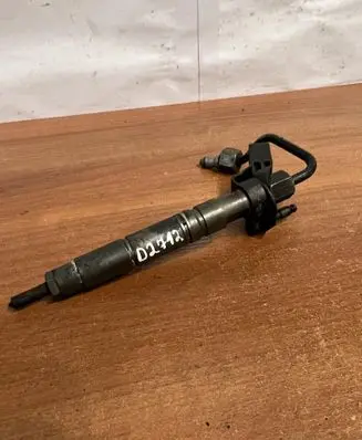 Mercedes-Benz E W211 Fuel injector A642070 D2712