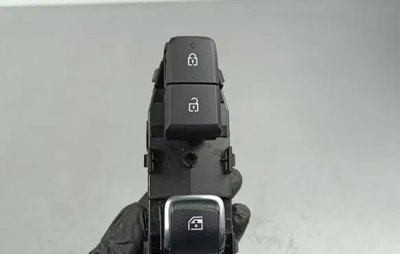 KIA Sorento IV Electric window control switch 935812220WK