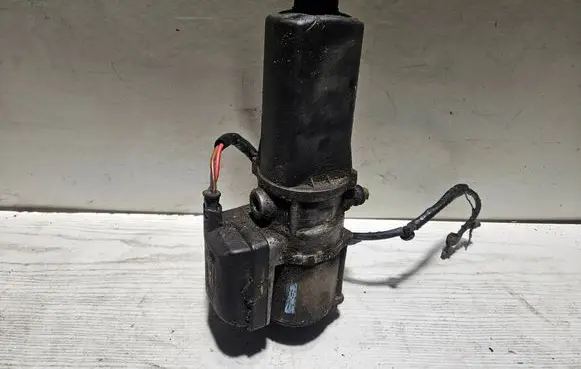 Mercedes-Benz A W168 Power steering pump A1684660501