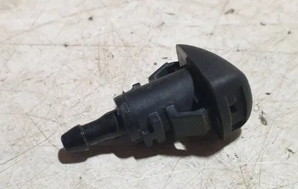 Hyundai Kona I Windshield washer spray nozzle 