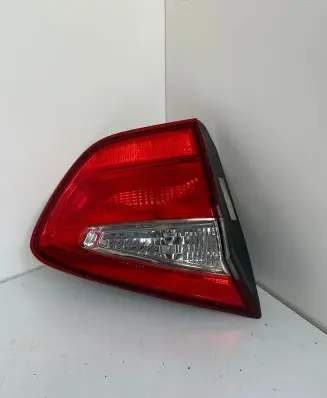 KIA Rio Tailgate rear/tail lights 924041W2