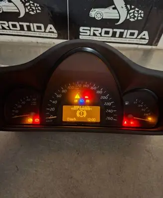 Mercedes-Benz C W203 Speedometer (instrument cluster) A2035401947