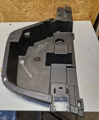 Toyota Avensis T270 Glove box in trunk 6499705030