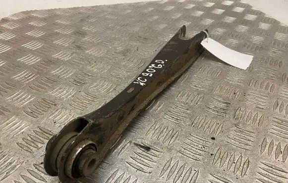 Rear control arm