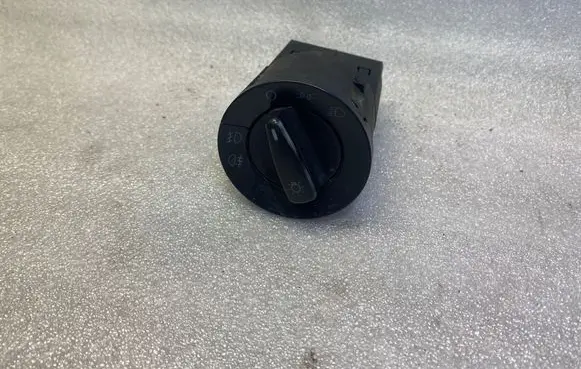 Volkswagen Golf V Light switch 1C0941531A C1AT1619