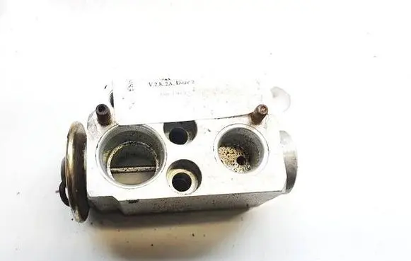 BMW 1 E81 E87 Air conditioning (A/C) expansion valve 