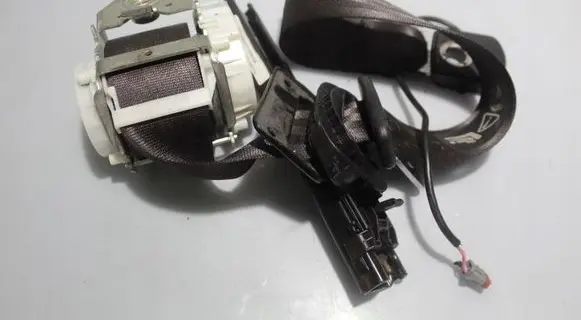 Jaguar XJ X351 Rear seatbelt 