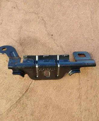 Battery bracket