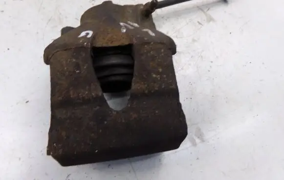Volkswagen Golf IV Front brake caliper