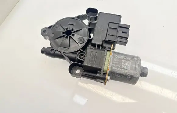 Volkswagen Golf VIII Rear door window regulator motor 5Q0959407G