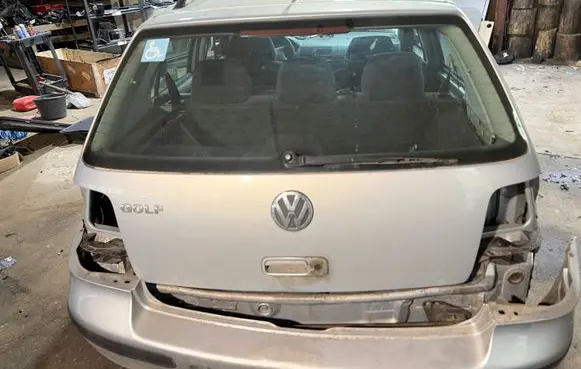 Volkswagen Golf IV Tailgate/trunk/boot lid 1J6827025G