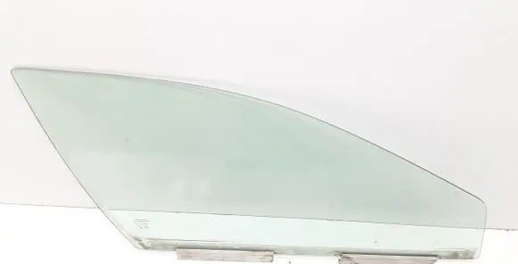 Volvo XC70 Front door window glass four-door