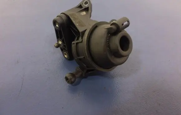 Audi A8 S8 D4 4H Turbo system vacuum part 