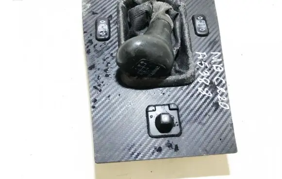 Mercedes-Benz C W202 Windscreen/window heater switch a2022673110