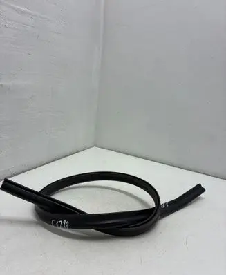 Volvo S80 Engine compartment rubber