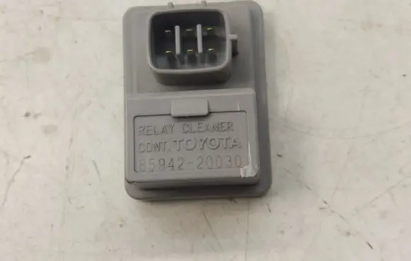 Toyota Avensis T270 Light washer relay 8594220030
