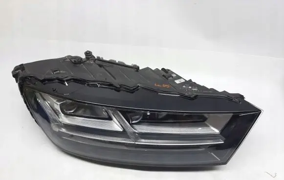 Audi Q7 4M Headlight/headlamp 4M0941036