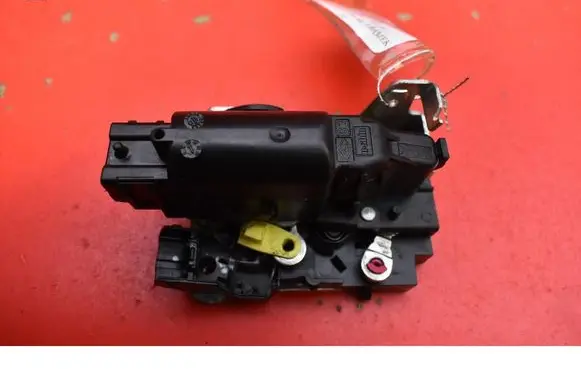Dacia Dokker Rear door lock 