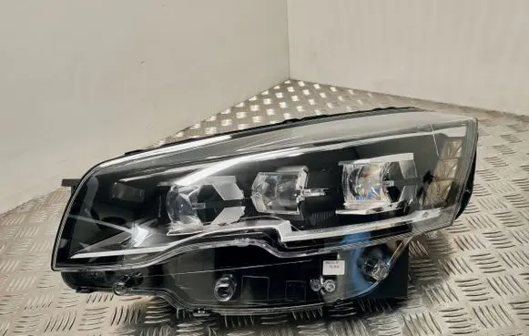 Peugeot 508 RXH Headlight/headlamp 9807241789 89908677