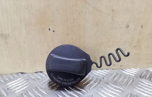 Volvo V70 Fuel tank filler cap 