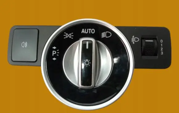 Mercedes-Benz B W246 W242 Light switch A2049053103
