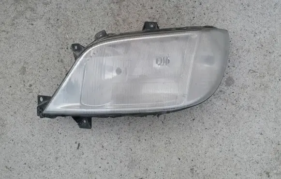Mercedes-Benz Sprinter W901 W902 W903 W904 Headlight/headlamp A9018201261