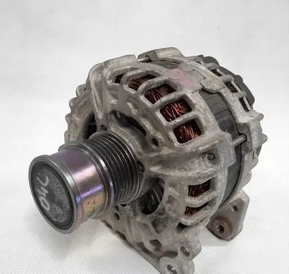 Volkswagen Golf VII Generator/alternator 04C903023L