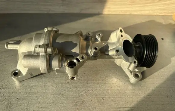 Mercedes-Benz C W205 Water pump A2742000900