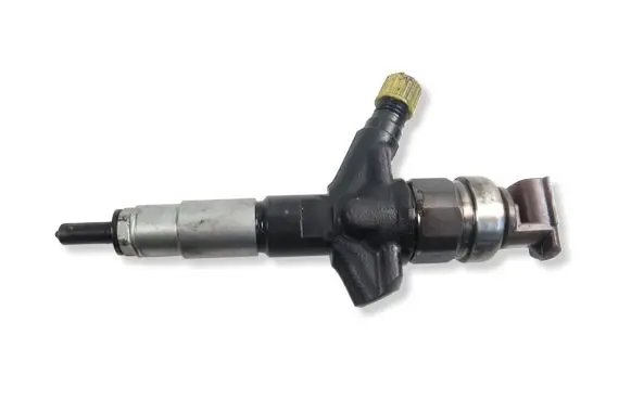 Subaru Impreza III Fuel injector 16613AA020