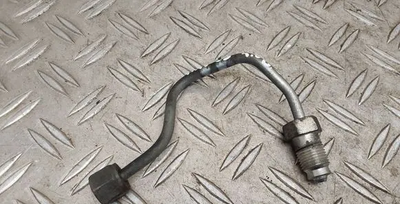 Toyota RAV 4 (XA20) Fuel injector supply line/pipe 