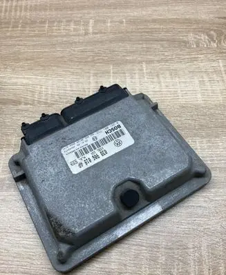 Volkswagen New Beetle Engine control unit/module ECU 038906018AP 0281001732
