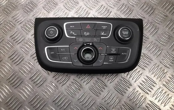 Jeep Compass Climate control unit P5VA66DX9AF