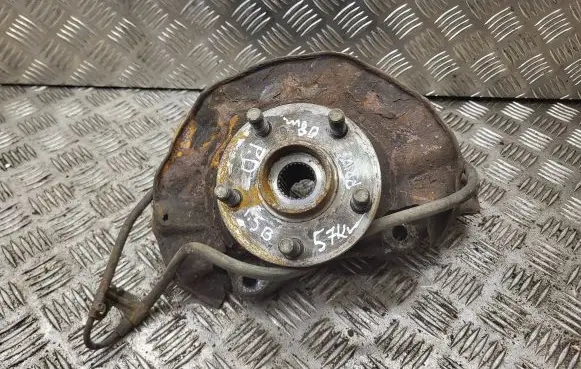 Toyota Prius (NHW20) Front wheel hub