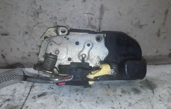 Chrysler 300 - 300C Front door lock NOCODE