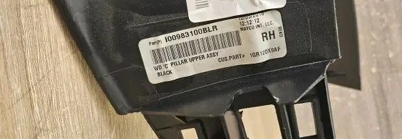 Dodge Durango III (C) pillar trim 1GR12DX9AF I00983100BLR