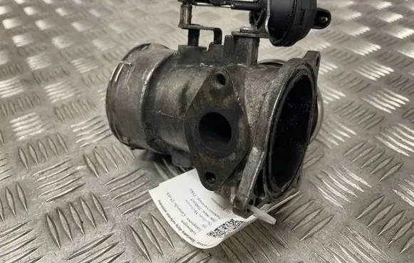 Volkswagen Transporter - Caravelle T5 EGR valve 070128073