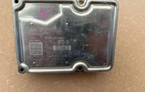 Mercedes-Benz CLA C117 X117 W117 ABS control unit/module A0004312000 A2229012000