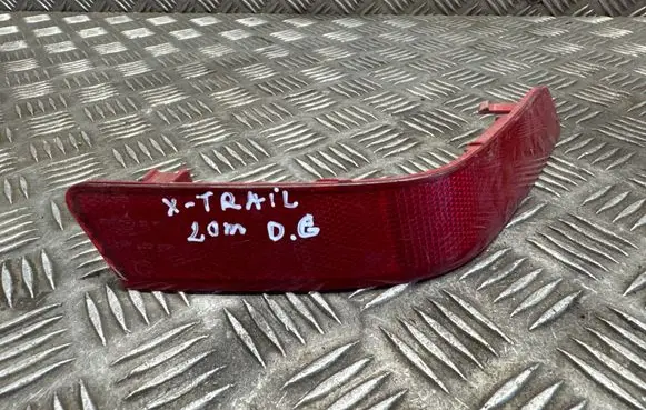 Nissan X-Trail T32 Rear tail light reflector 