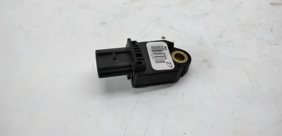 Toyota Auris 150 Airbag deployment crash/impact sensor 8983102060