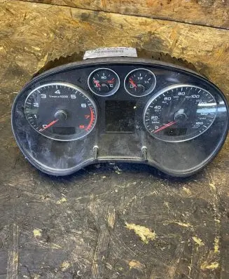 Audi A3 S3 8P Speedometer (instrument cluster) 8P0920982M