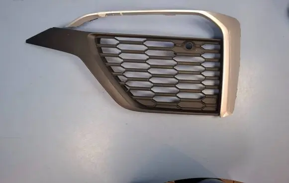 Audi Q7 4M Front bumper lower grill 4M0807682AM 4M0807300A