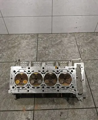 Mercedes-Benz CLA C117 X117 W117 Engine head R27001616