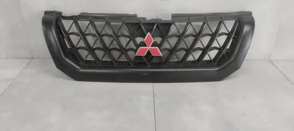 Mitsubishi Pajero Front grill MR478595