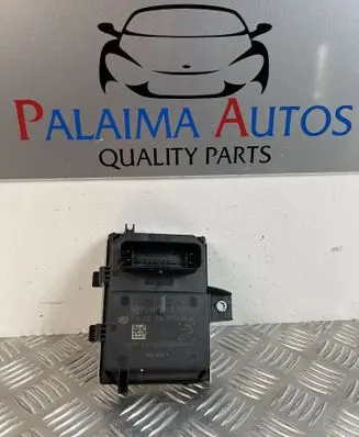 Opel Astra H Fuel injection pump control unit/module 20831727