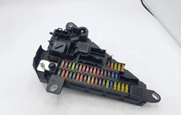 BMW 5 E60 E61 Fuse box set 690661901