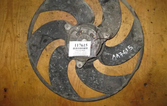 Renault 19 Electric radiator cooling fan