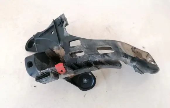 Opel Astra H Rear bumper mounting bracket 13143106lh 331883181